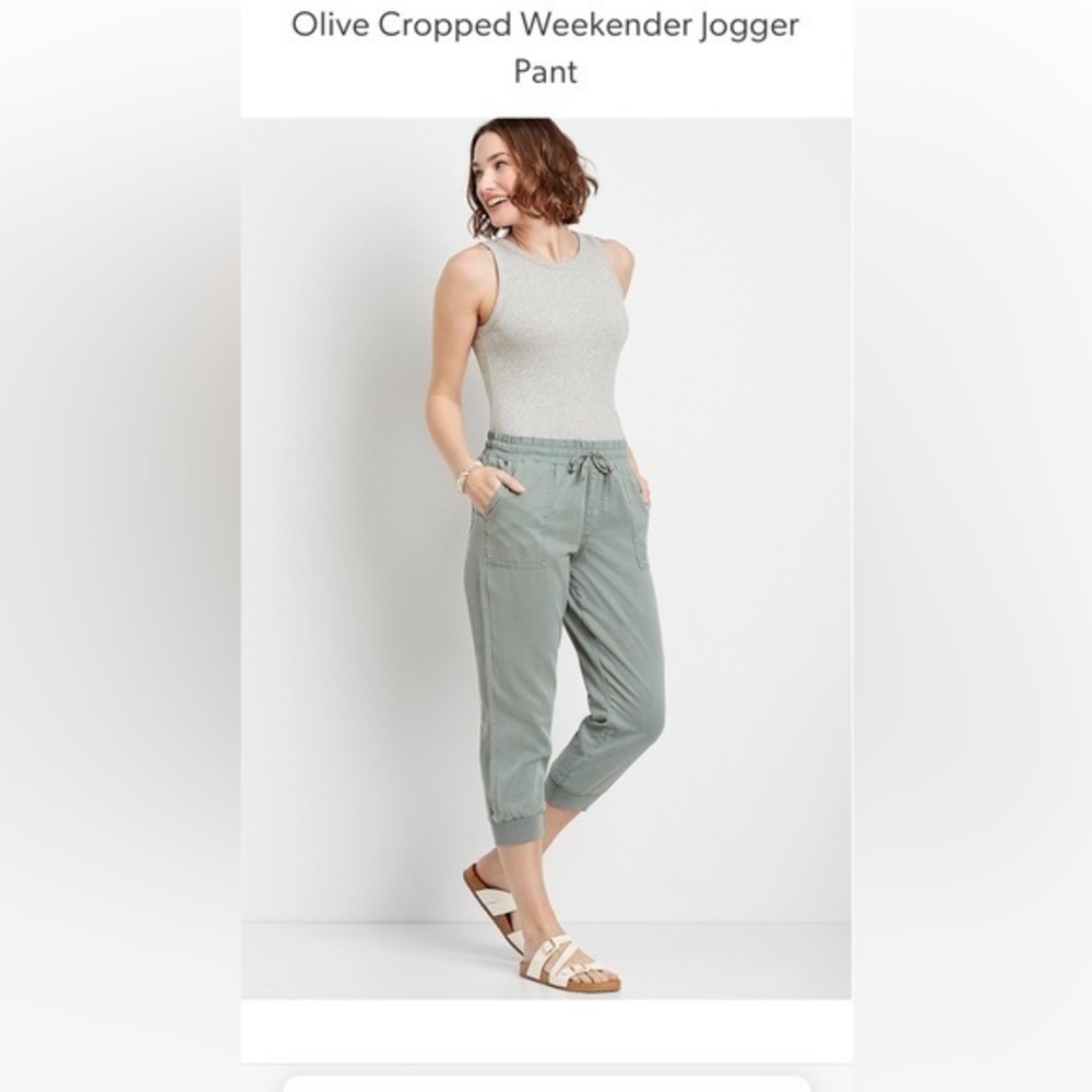 Maurices Womens Olive Cropped Weekender Jogger Size XS NWT‎